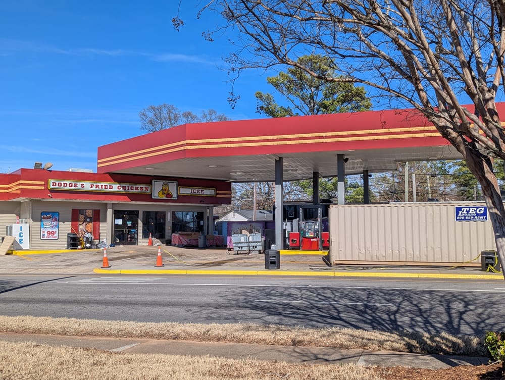 Dodge's Southern Style Near Huntsville Hospital Temporarily Closed, Renovations Rumored
