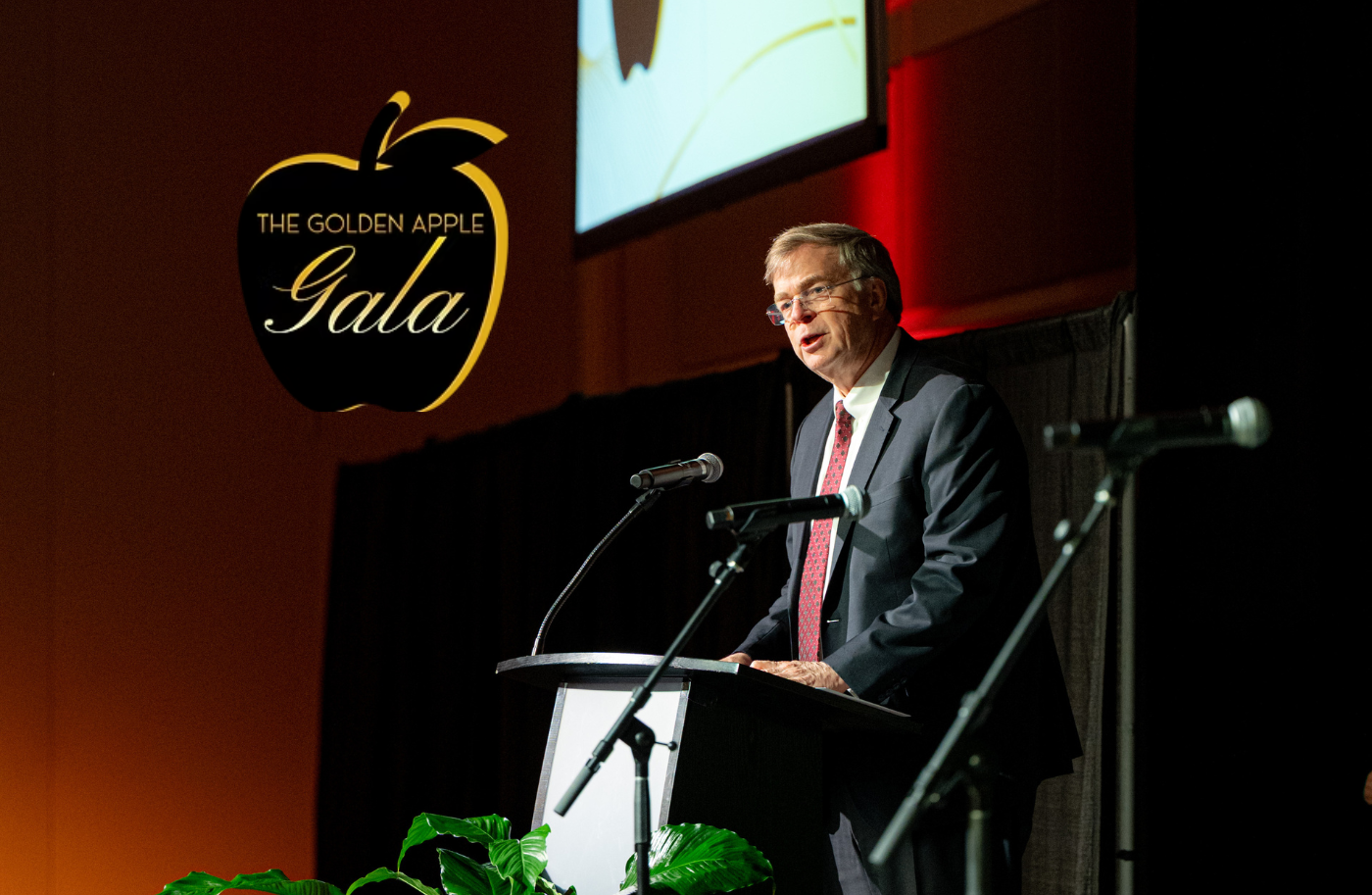Huntsville Business and Education Leaders Celebrate Excellence at 2nd Annual Golden Apple Gala
